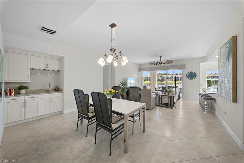 8030 Signature Club Cir, Unit 102, Naples, FL 34113 Photo