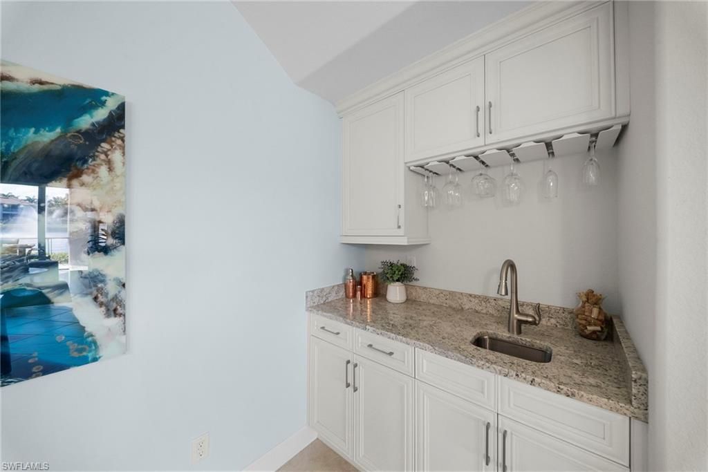 8030 Signature Club Cir, Unit 102, Naples, FL 34113 Photo