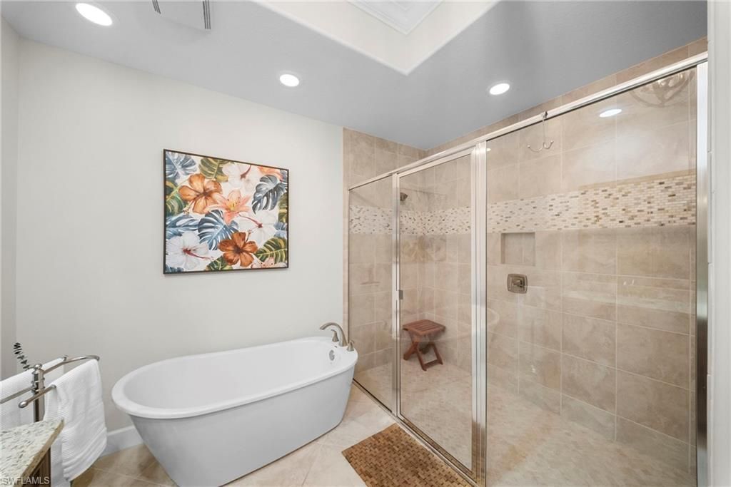 8030 Signature Club Cir, Unit 102, Naples, FL 34113 Photo