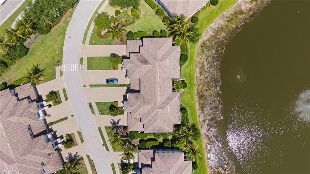 8030 Signature Club Cir, Unit 102, Naples, FL 34113 Photo