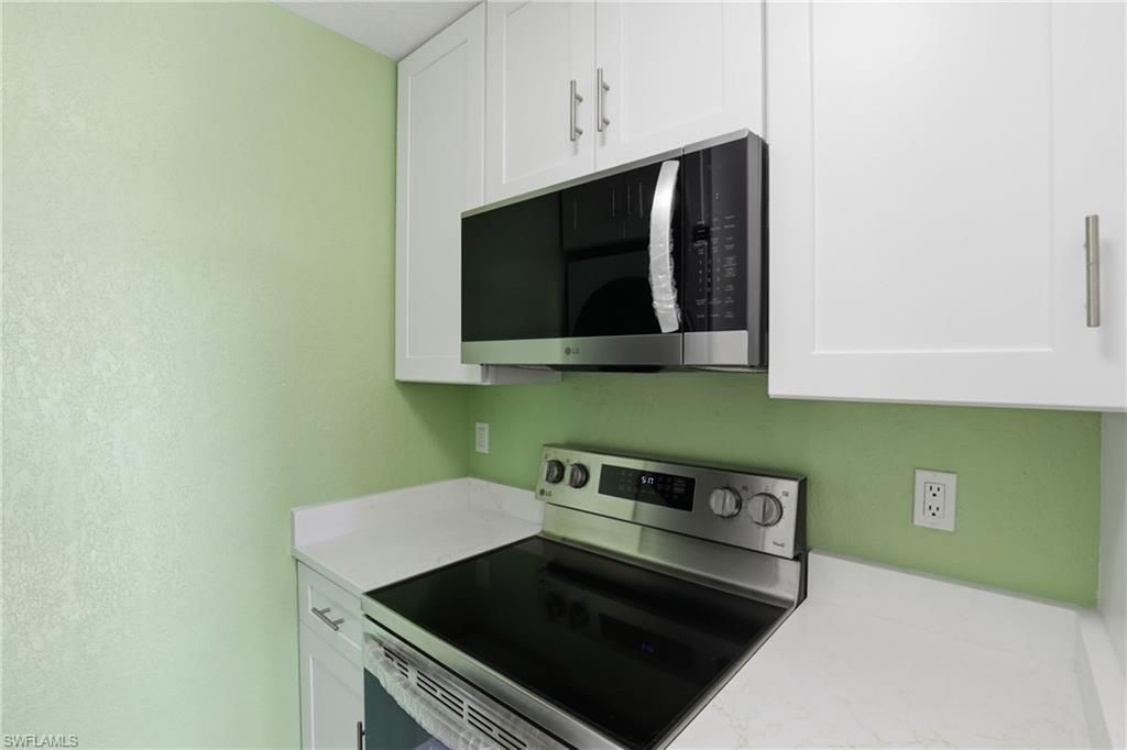 4607 Bayshore Dr, Unit K5, Naples, FL 34112 Photo