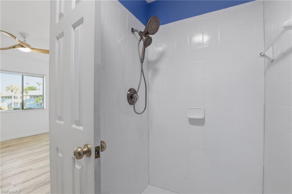 4607 Bayshore Dr, Unit K5, Naples, FL 34112 Photo