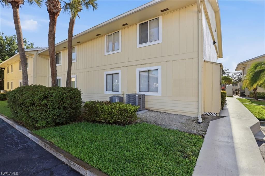 4607 Bayshore Dr, Unit K5, Naples, FL 34112 Photo