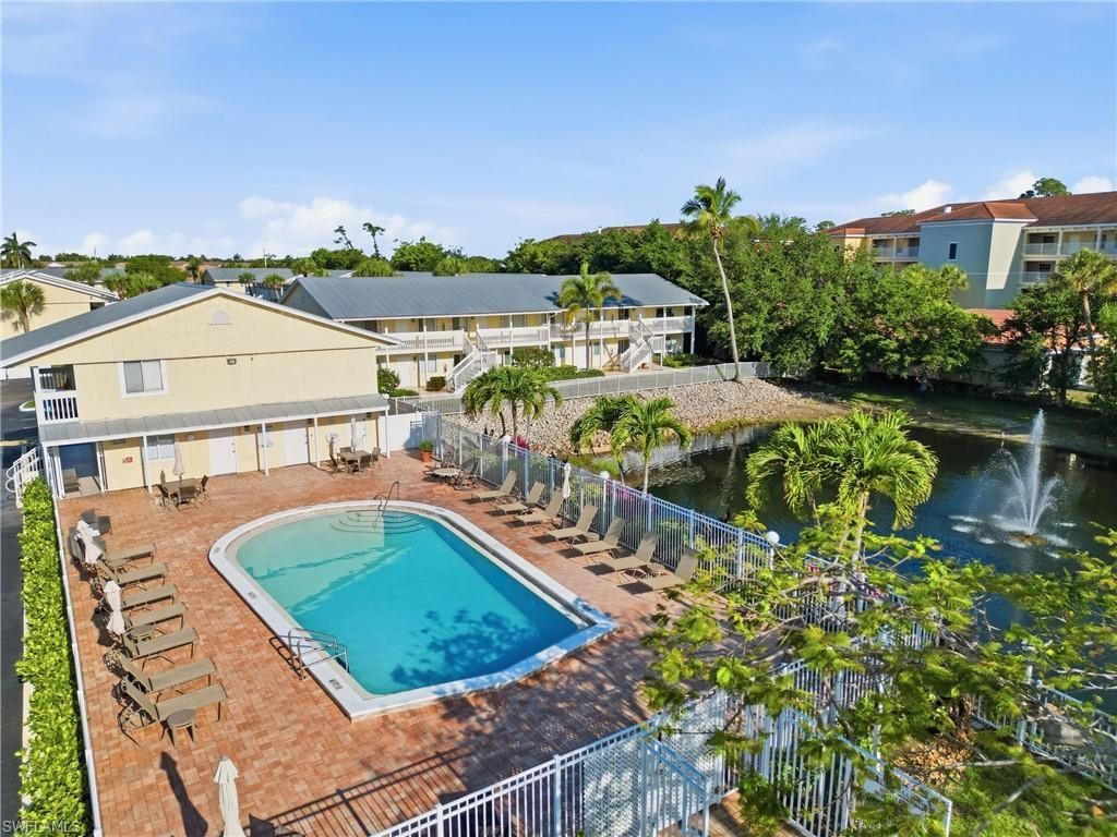 4607 Bayshore Dr, Unit K5, Naples, FL 34112 Photo