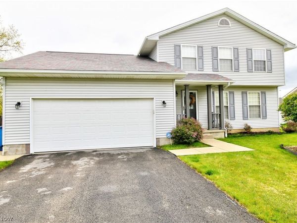 1177 Mulberry Run , Mineral Ridge, OH 44440