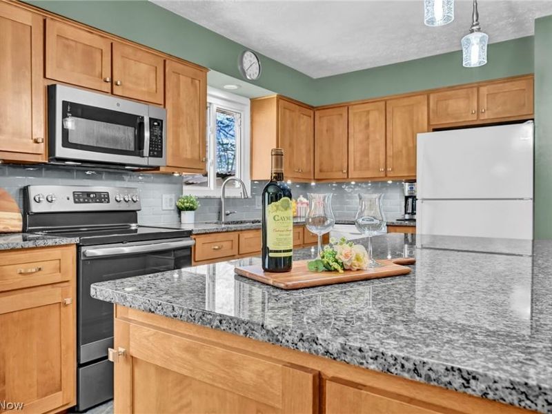 3109 Fair Oaks Drive, Norton, OH 44203 Photo 12