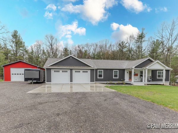 6275 Longbridge Road, Pentwater, MI 49449