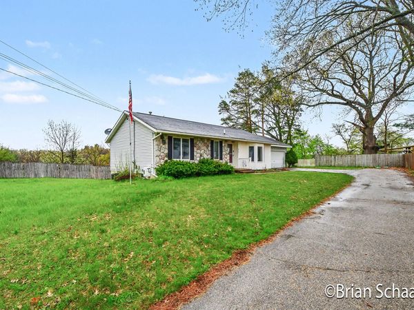 3170 Morley Avenue NE, Grand Rapids, MI 49505