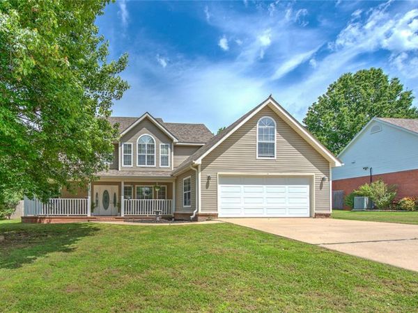 118 Birch Street, Centerton, AR 72719