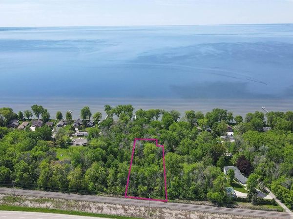 FIRELANE 6, Menasha, WI 54952