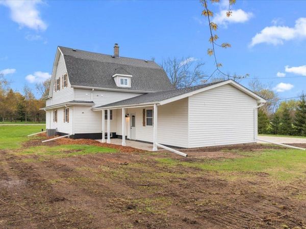 2185 E Newark Dr, Trenton, WI 53090