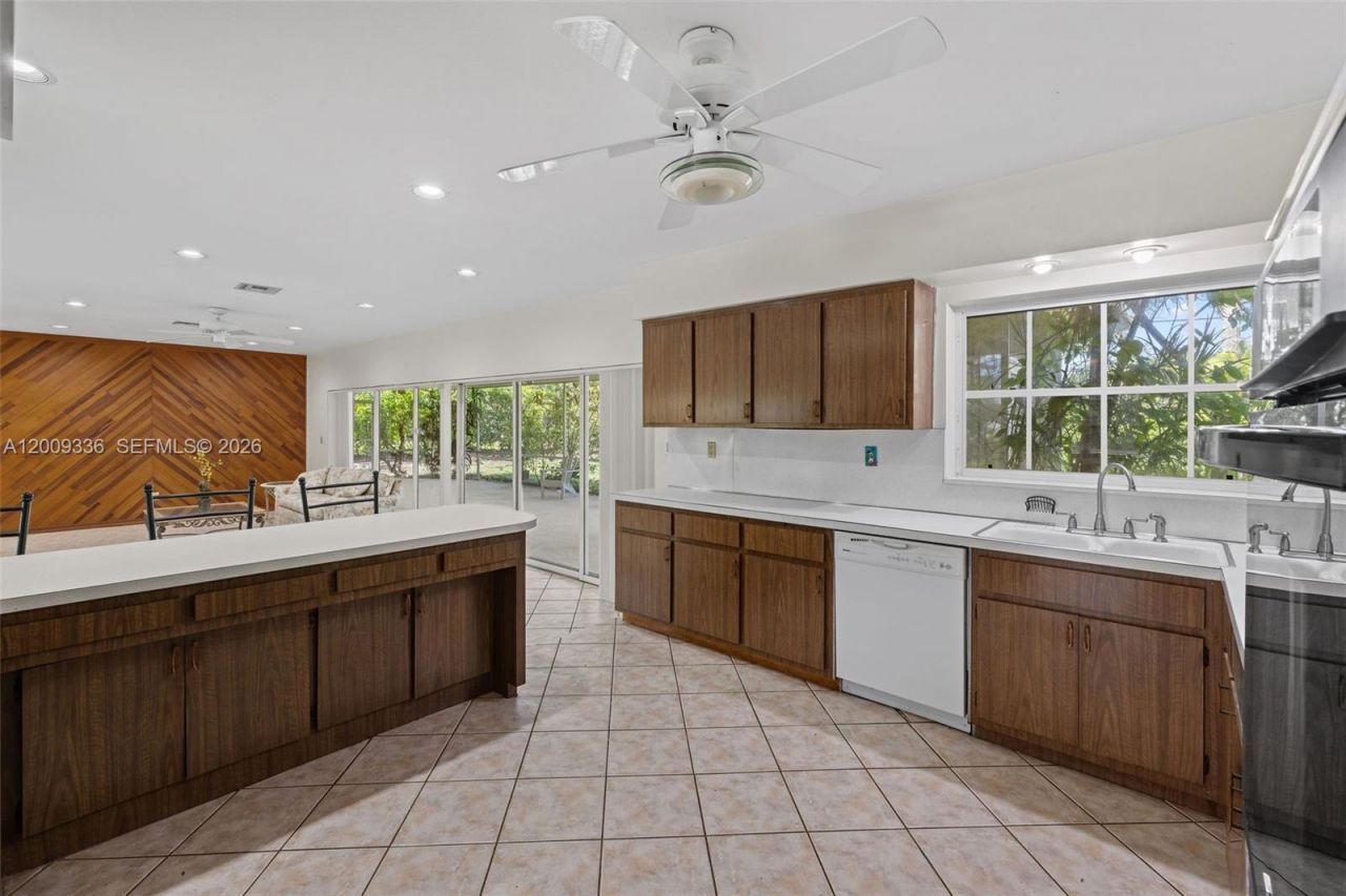 13730 SW 75th Ave, Palmetto Bay, FL 33158 Photo