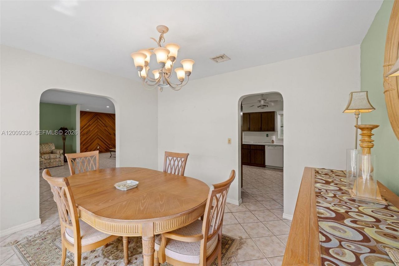 13730 SW 75th Ave, Palmetto Bay, FL 33158 Photo