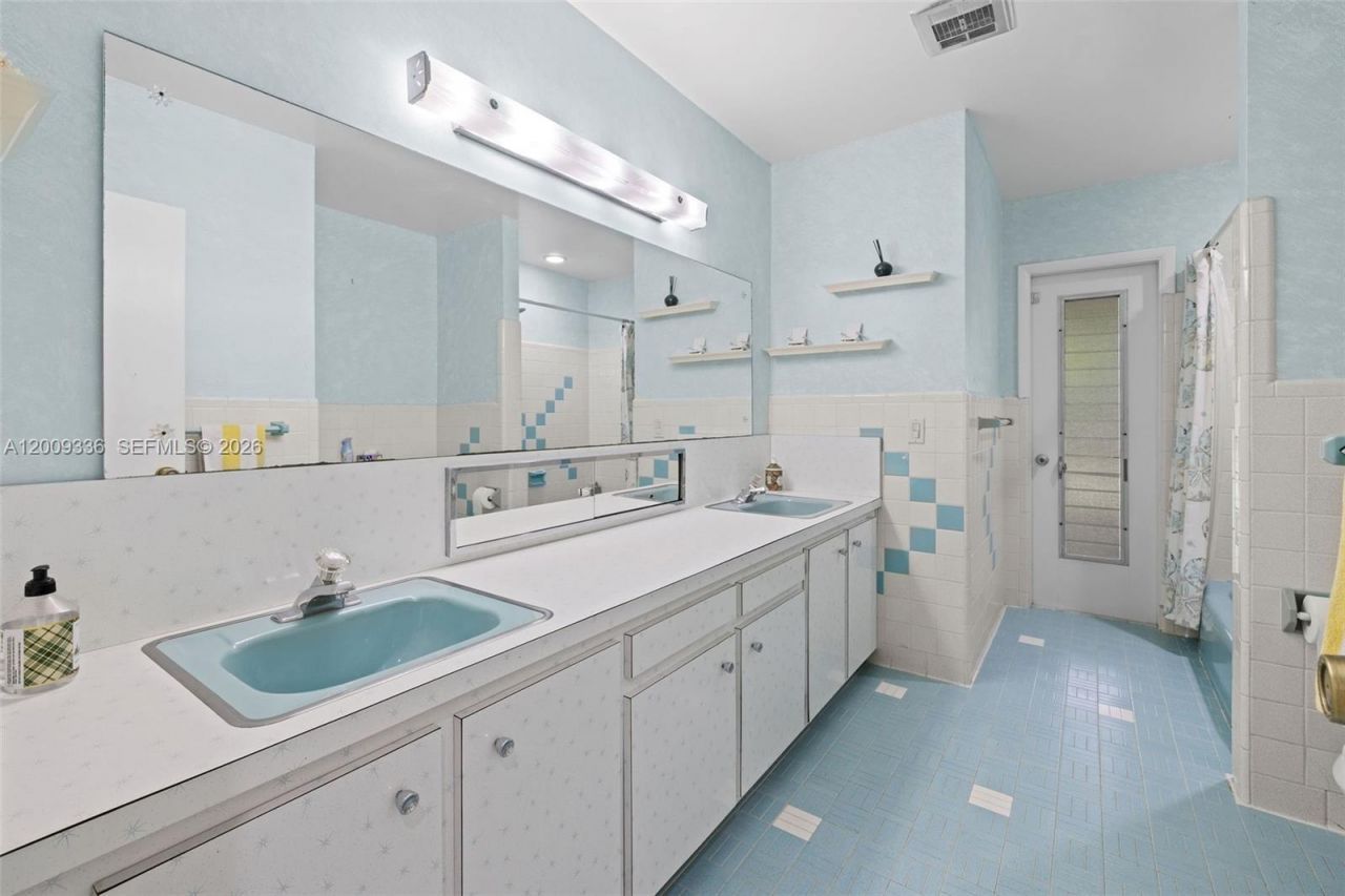 13730 SW 75th Ave, Palmetto Bay, FL 33158 Photo