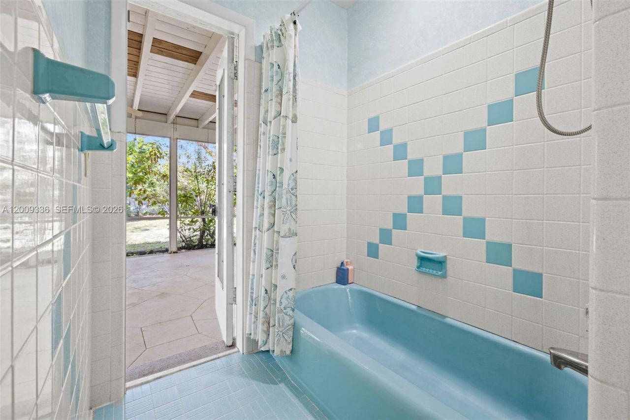 13730 SW 75th Ave, Palmetto Bay, FL 33158 Photo