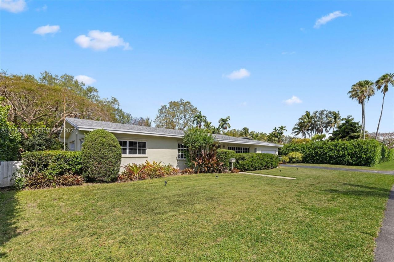 13730 SW 75th Ave, Palmetto Bay, FL 33158 Photo