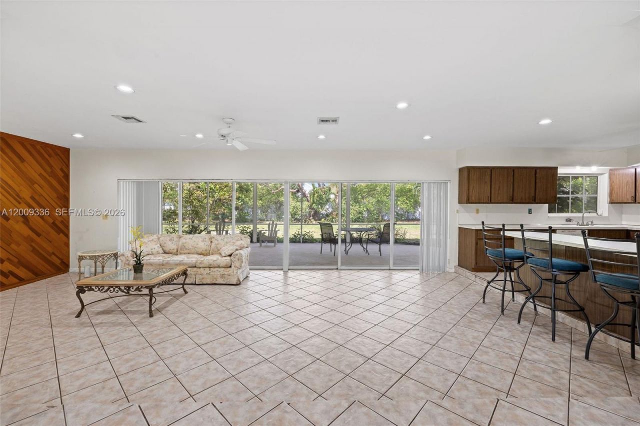 13730 SW 75th Ave, Palmetto Bay, FL 33158 Photo