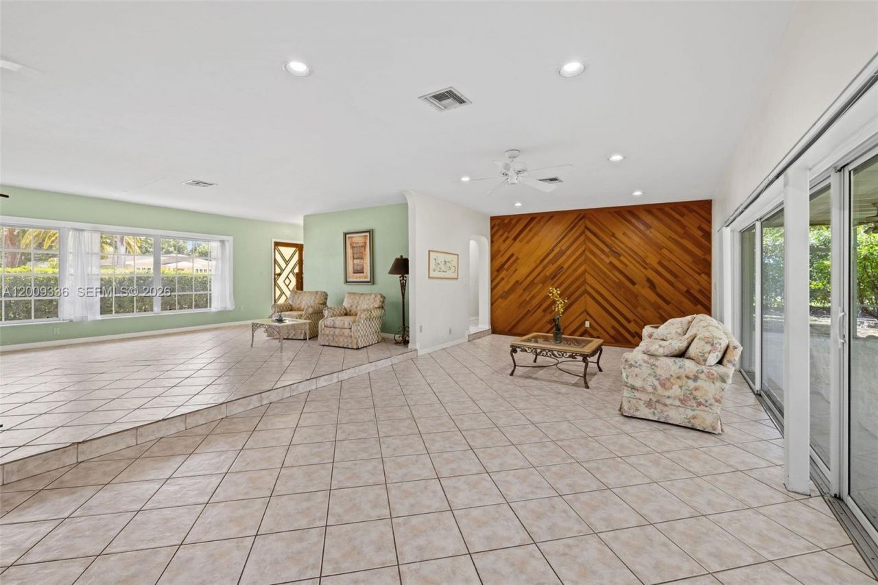 13730 SW 75th Ave, Palmetto Bay, FL 33158 Photo