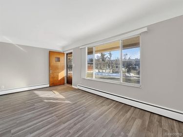 23 W Burdick Street, Oxford Vlg, MI 48371