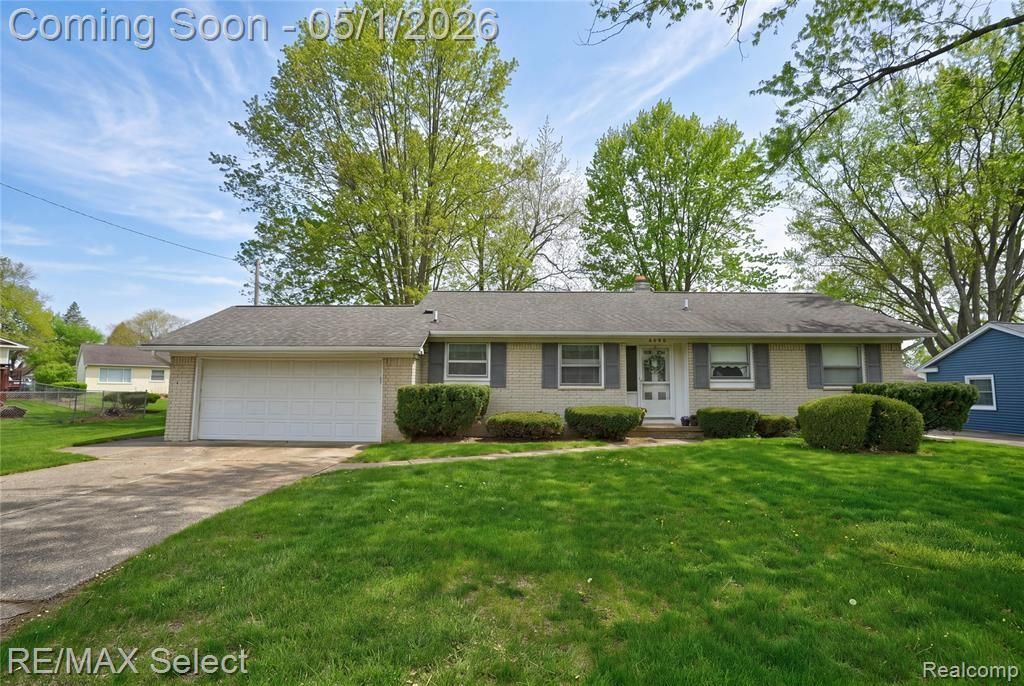 4476 Old Carriage Road, Flint Township, MI 48507 Main Photo