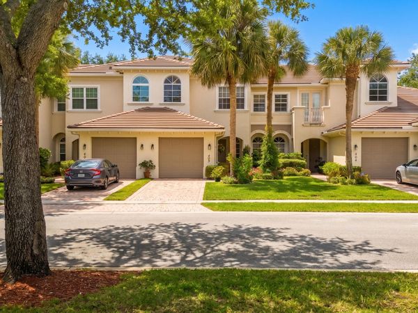 6407 Bella Circle, Unit 403, Boynton Beach, FL 33437