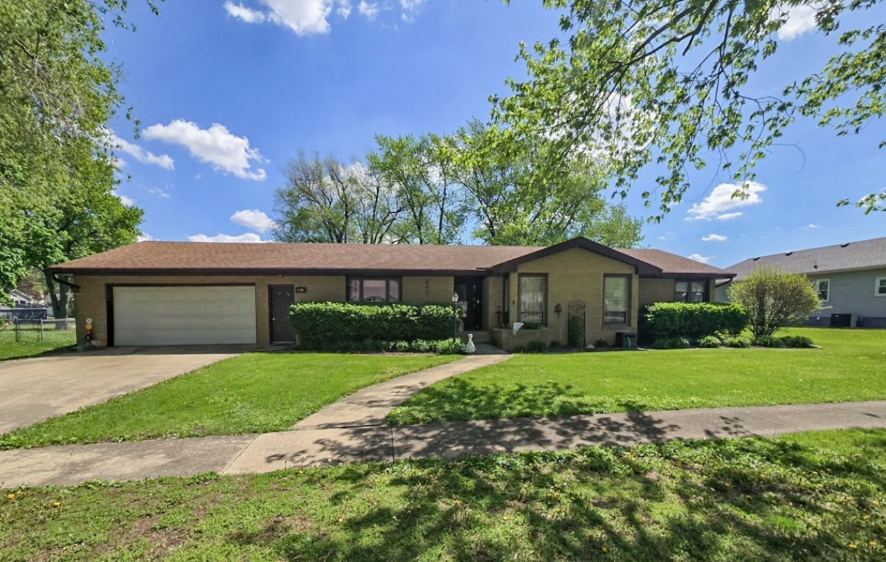 204 N Wabash Street , Odell, IL 60460 Main Photo