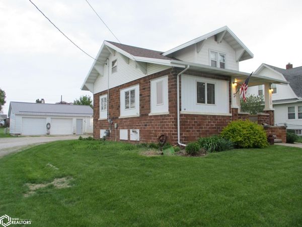 1003 Clark Street, Dysart, IA 52224