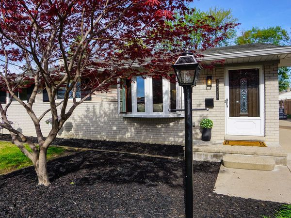 8364 Holly Drive, Canton, MI 48187