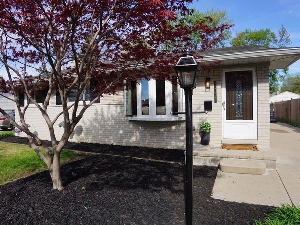 8364 Holly Drive, Canton, MI 48187