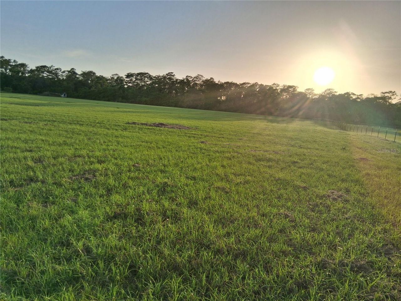 1613 NE 12th Avenue , Sumterville, FL 33585 Photo