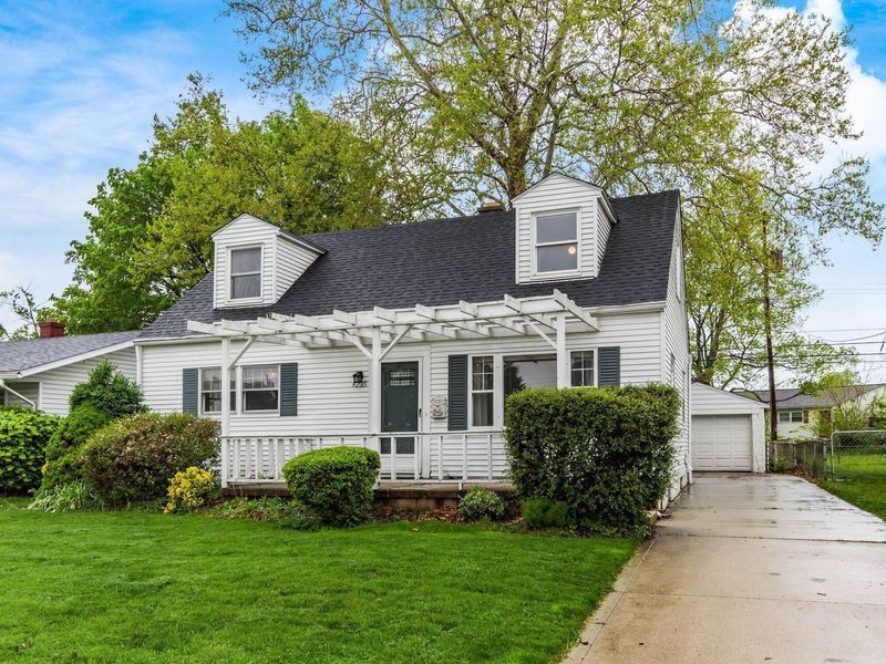 4235 Ashgrove Drive, Grove City, OH 43123 Photo 1