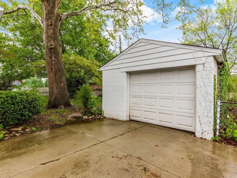 4235 Ashgrove Drive, Grove City, OH 43123 Photo 39