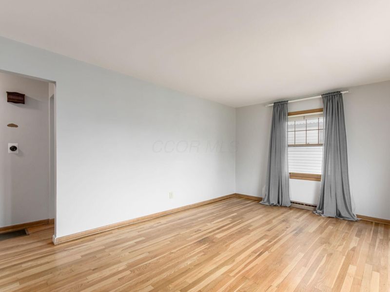 4235 Ashgrove Drive, Grove City, OH 43123 Photo 6