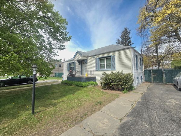 345 Boulder Street, Ronkonkoma, NY 11779