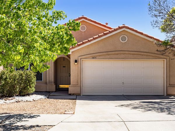 5804 Night Shadow Avenue NW, Albuquerque, NM 87114