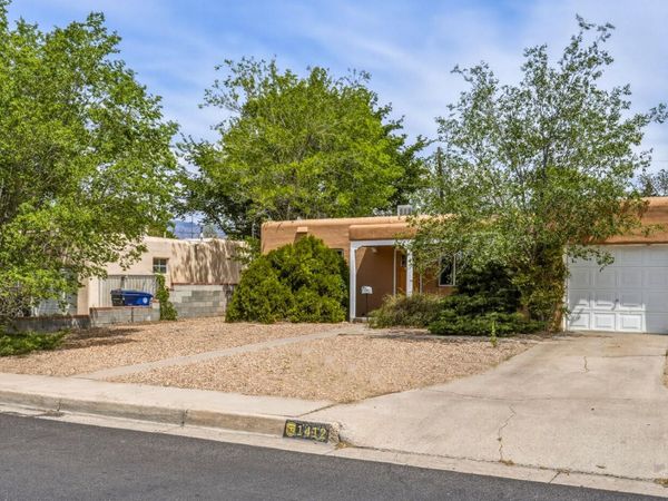 1412 Jefferson Street NE, Albuquerque, NM 87110