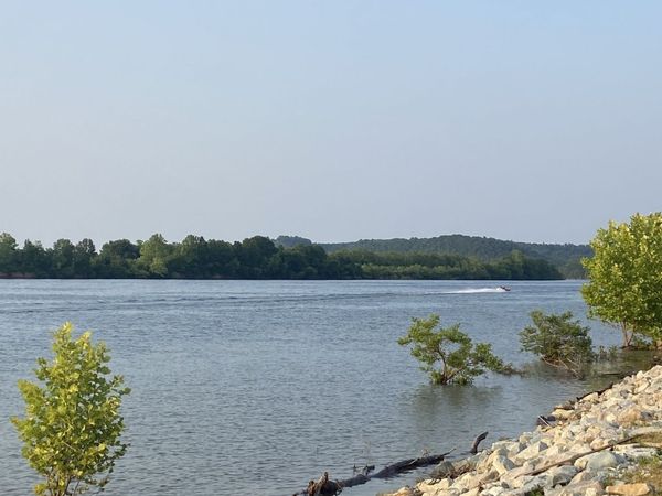 0 River Front Drive , Clifton, TN 38425