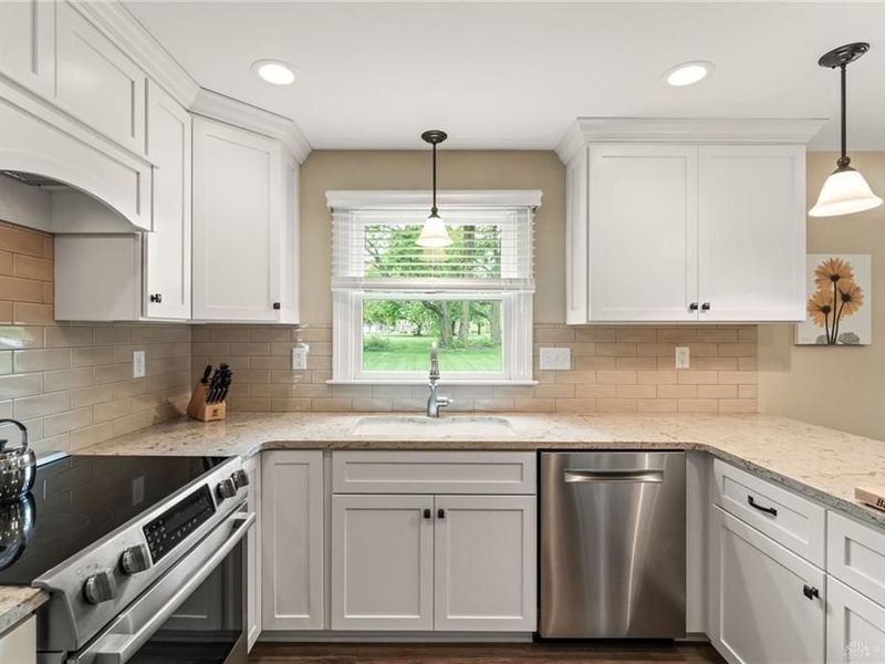 454 Shirley Ann Drive, Centerville, OH 45458 Photo 5