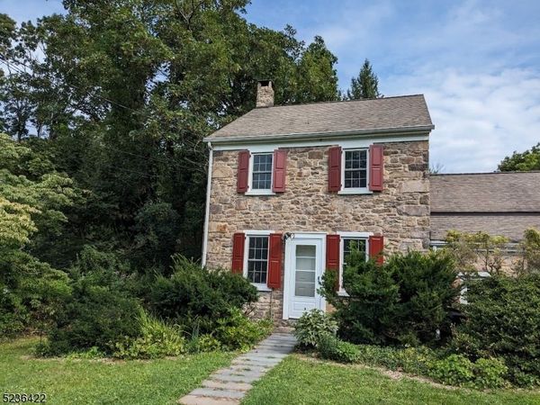 14 Sandbrook Headquarters, Delaware, NJ 08559