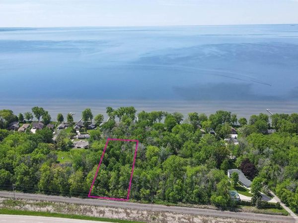 FIRELANE 6, Menasha, WI 54952