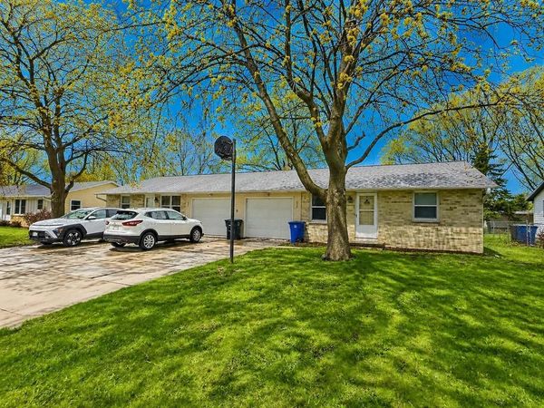 1665 PAULSON ROAD, Green Bay, WI 54313