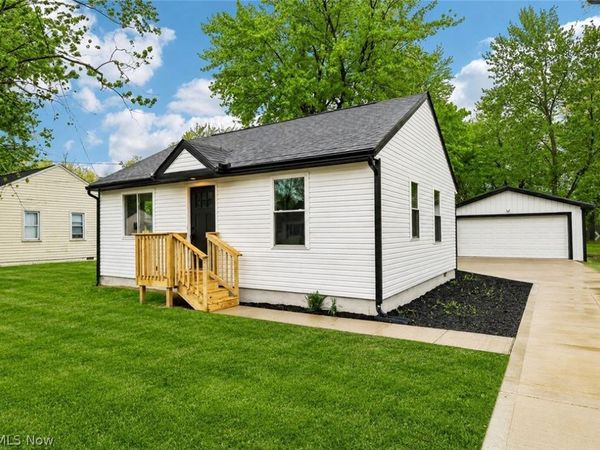 38849 Adkins Road, Willoughby, OH 44094