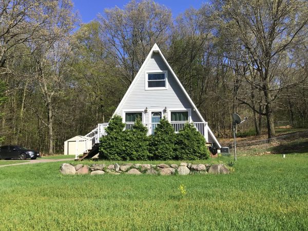 1135 Marsh Road, Plainwell, MI 49080