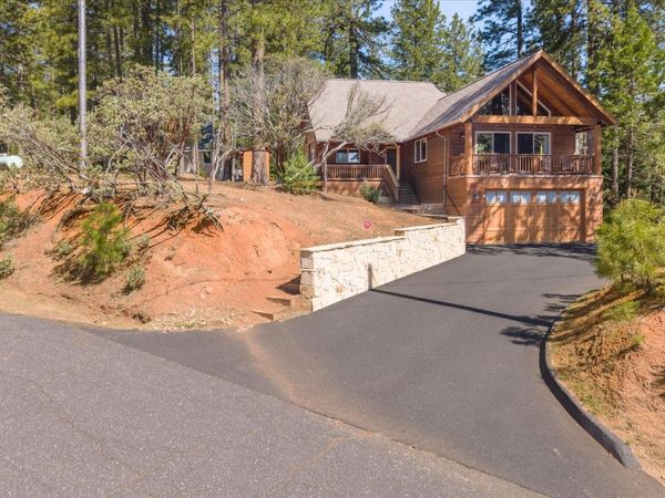 2105 Georgeann Dr., Arnold, CA 95223