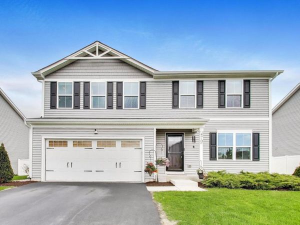470 E Meadowdale Circle, Hampshire, IL 60140