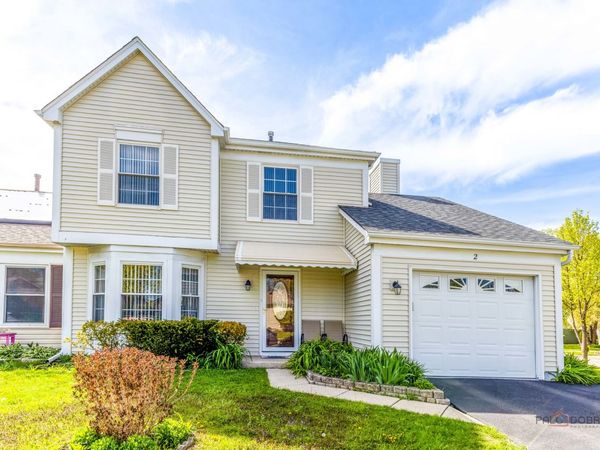 2 SANDHURST Road , Mundelein, IL 60060