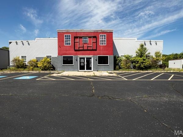 100 Ashley May , Waynesville, MO 65583