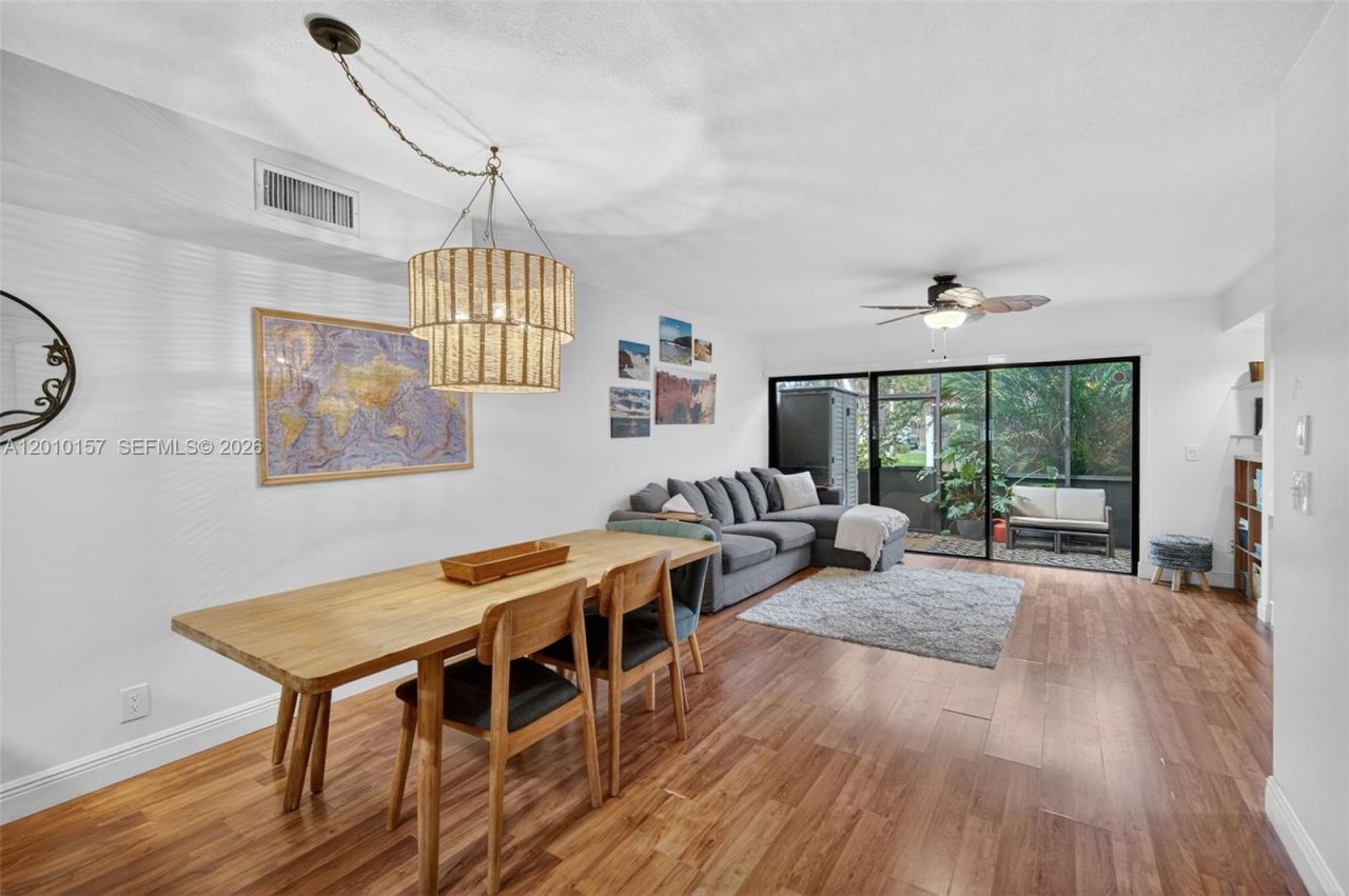4250 SW 70th Ter, Unit ., Davie, FL 33314 Photo