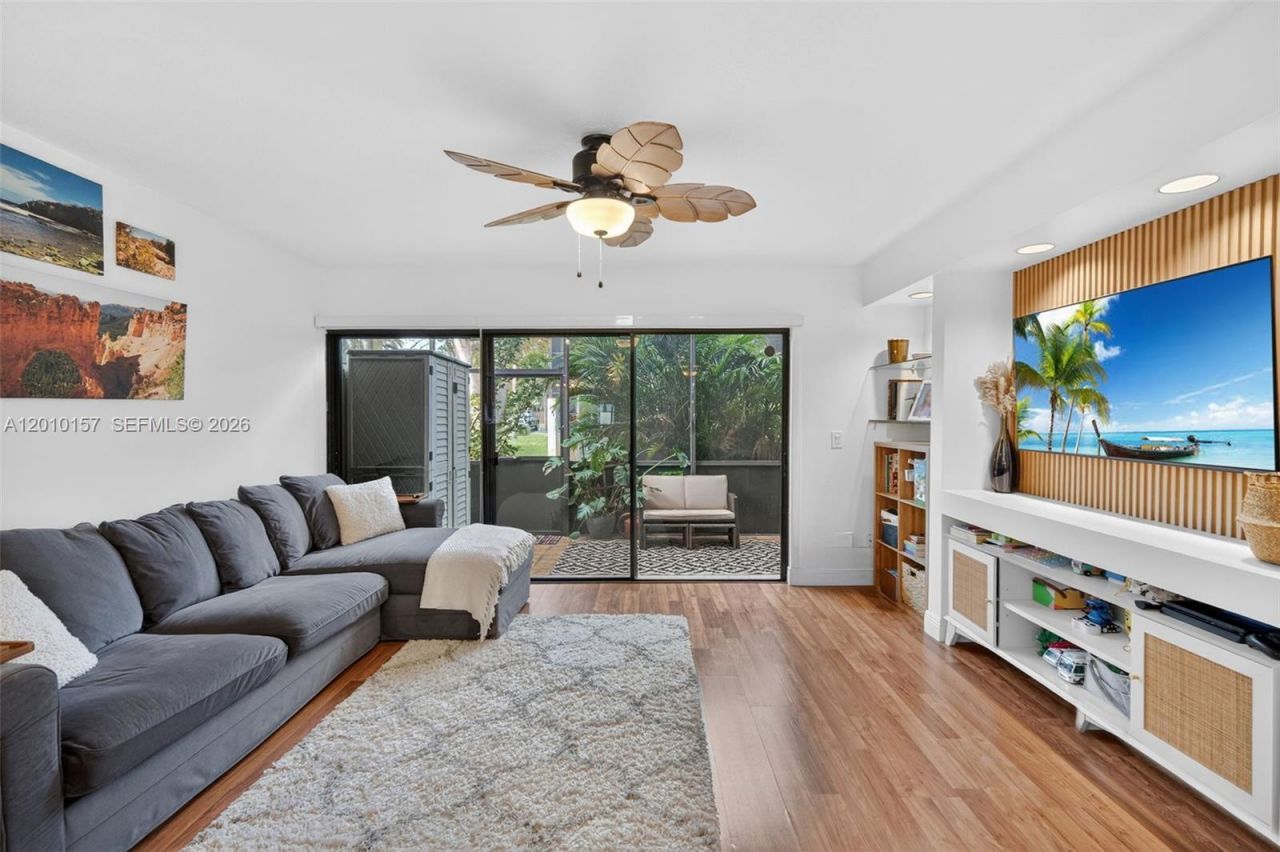 4250 SW 70th Ter, Unit ., Davie, FL 33314 Photo