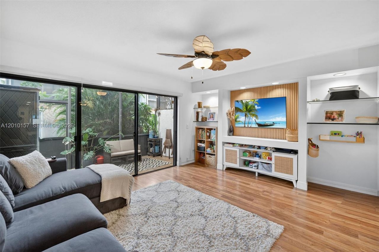 4250 SW 70th Ter, Unit ., Davie, FL 33314 Photo